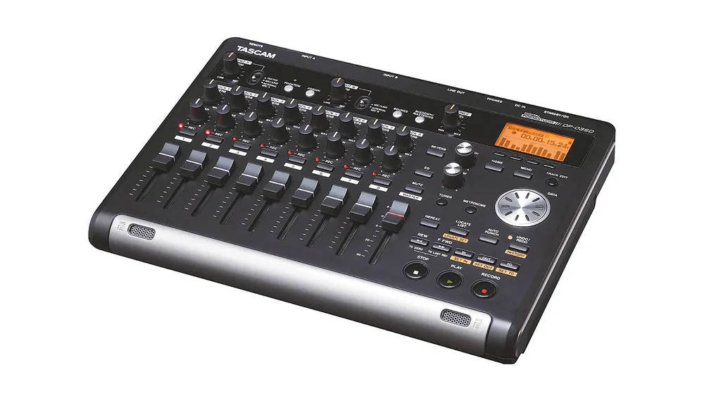 Tascam DP-03SD Digitales 8-Spur-Portastudio Mega-Angebot