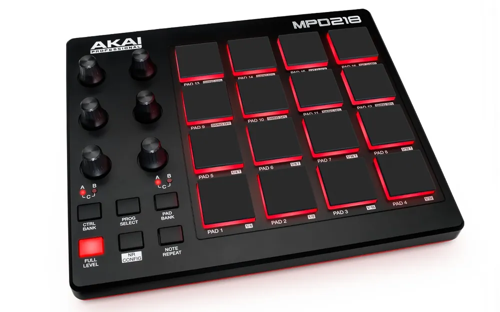 Akai MPD218 Padcontroller Preisknaller