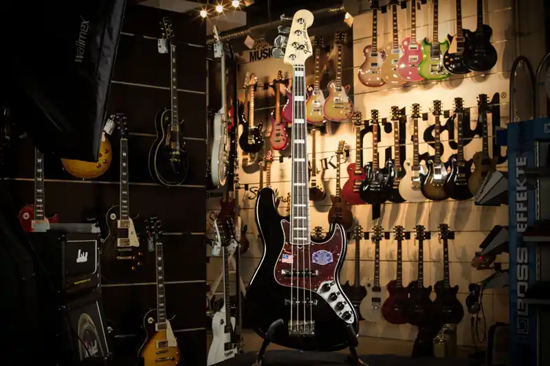 Fender FSR American Deluxe Jazz Bass RW BK Direkt Vom Hersteller