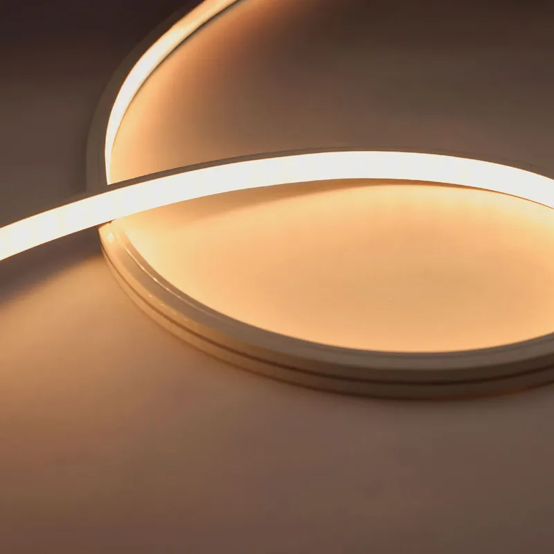 Kostenfreie Lieferung ISOLED LED Wallwasher Flexband 20x55°, 2700K, 24V DC, 18W, IP54, CRI90, 5m Rolle, 70 LED/m