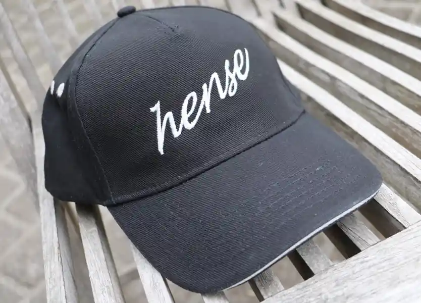 Hense Pro Cap mit Stickerei Gratis Versand