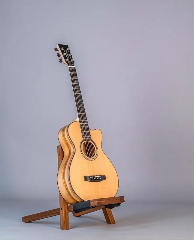 Lakewood C-52 Custom Gratis Versand
