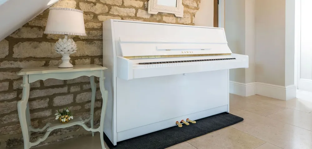 KAWAI K-15 WH/P Klavier, weiß poliert - AM LAGER! Online Kaufen