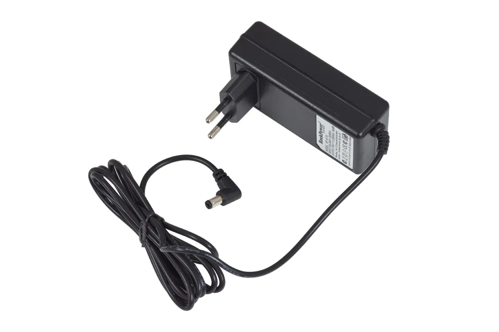 Markenprodukt RockPower NT 19 - Power Supply Adapter (18V DC, 2.000 mA, (-) Center, Euro Plug)