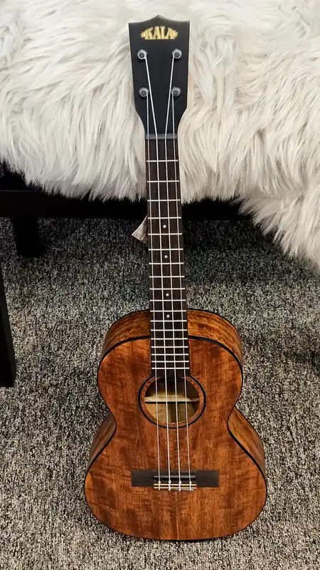 Kala KA-CM-T - Curly Mango Tenor Ukulele inkl. Gigbag Preisreduziert