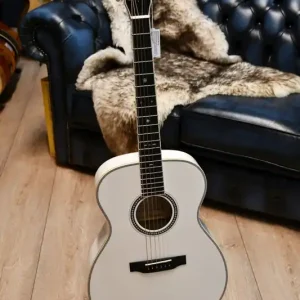 SIGMA 000A White Pearl Westerngitarre, mit Case Expressversand