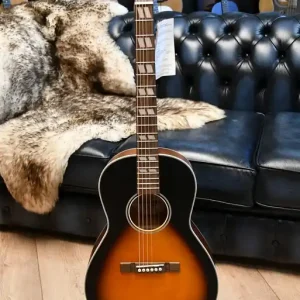Vintage Acoustic V180VSB Historic Series Parlor Westerngitarre Sonderangebot