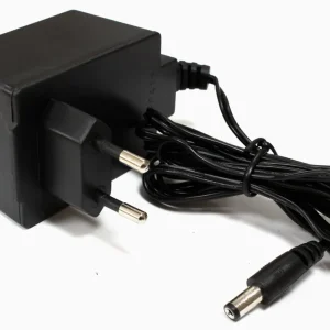 Geprüft Universalnetzteil 230V - 50Hz 7VA